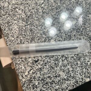 Mary Kay eye blending brush